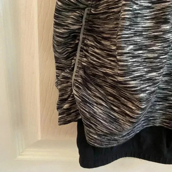 Athleta Contender 2 in 1 Skirt Shorts Combo - Picture 4 of 7